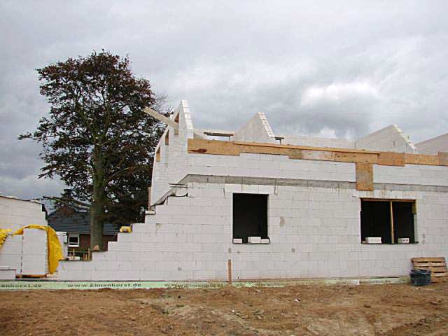 Bau eines Einfamilienhauses durch das Baugeschäft Schwartz in Ahrensbök